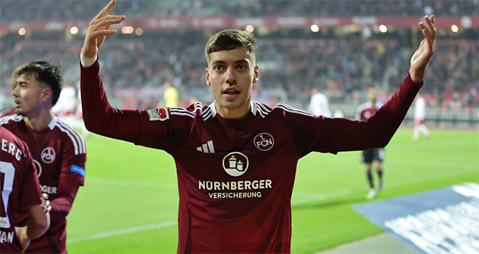 Liverpool Dan Chelsea Bersaing Dapatkan Striker Muda Nurnberg